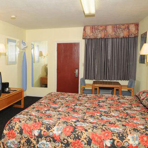 Valley Inn - Lebanon Oregon 객실 사진