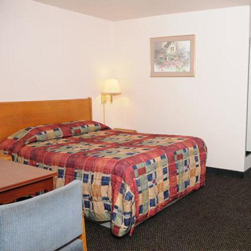Valley Inn - Lebanon Oregon 객실 사진