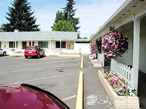 Valley Inn - Lebanon Oregon 외부 사진